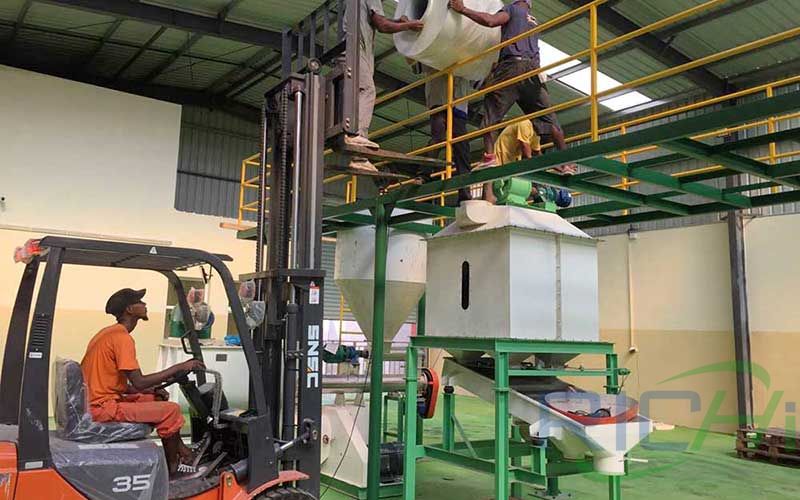 1-2 t/h poultry feed pellet line case and price